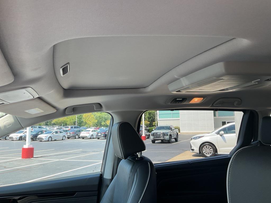 used 2022 Honda Odyssey car, priced at $35,293