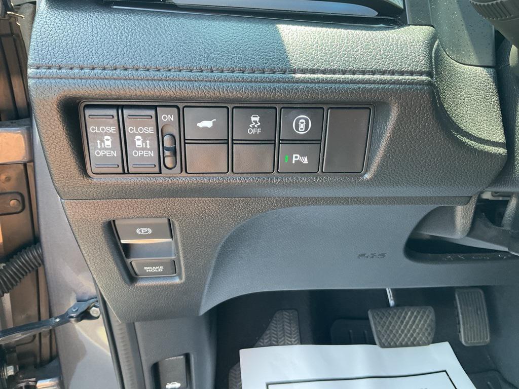 used 2022 Honda Odyssey car, priced at $35,293