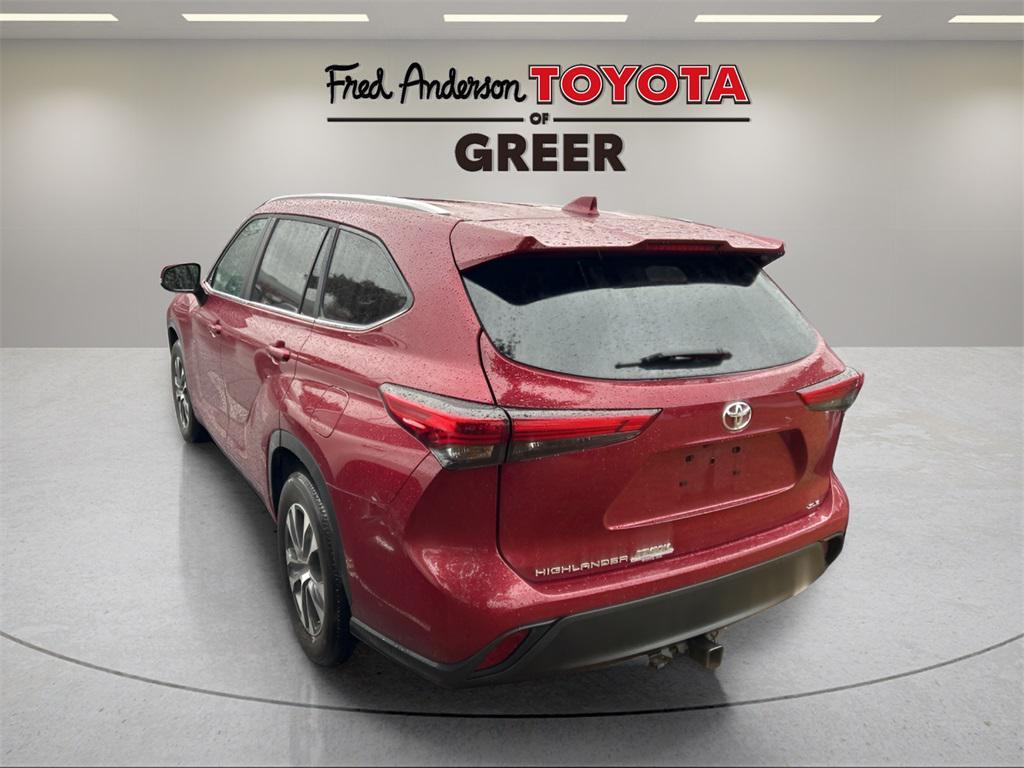 used 2023 Toyota Highlander car, priced at $35,667