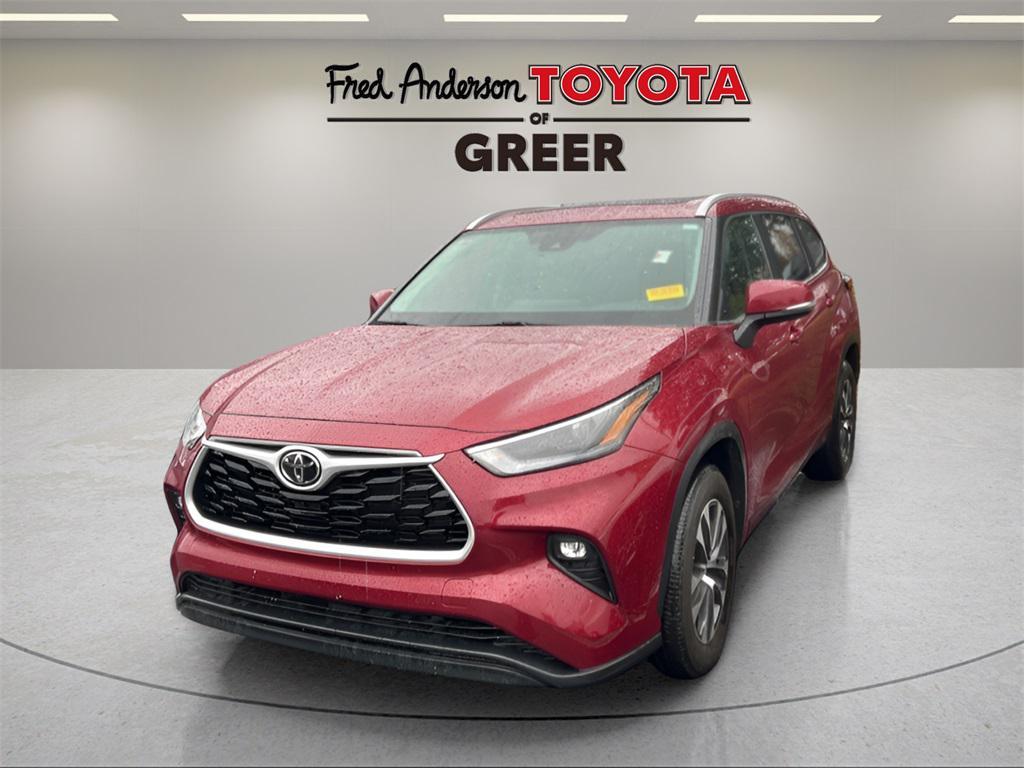 used 2023 Toyota Highlander car, priced at $35,667