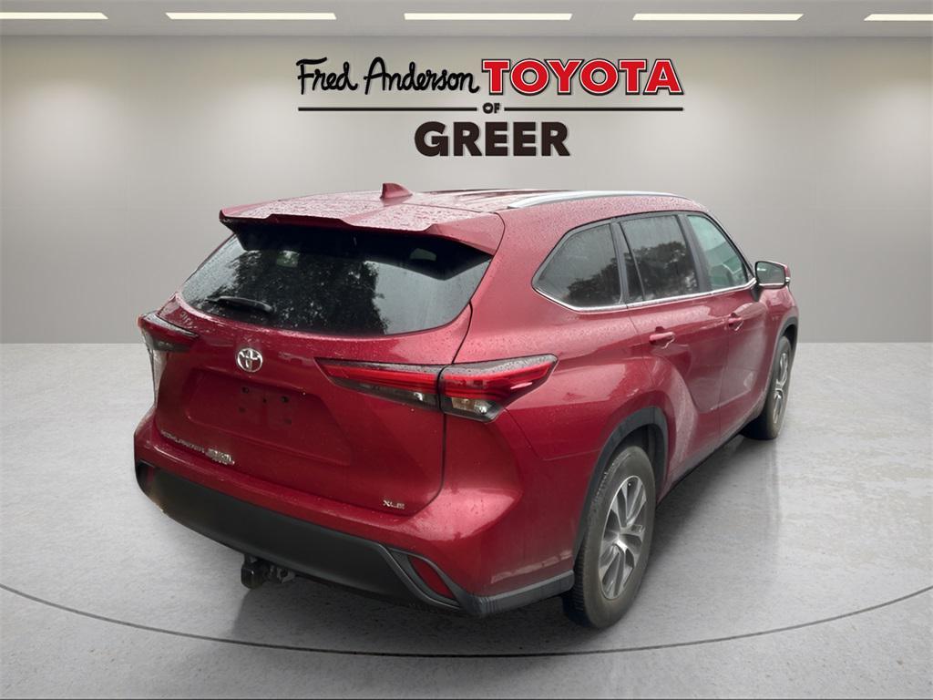 used 2023 Toyota Highlander car, priced at $35,667