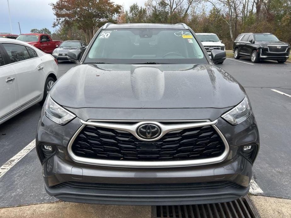 used 2020 Toyota Highlander car, priced at $29,700