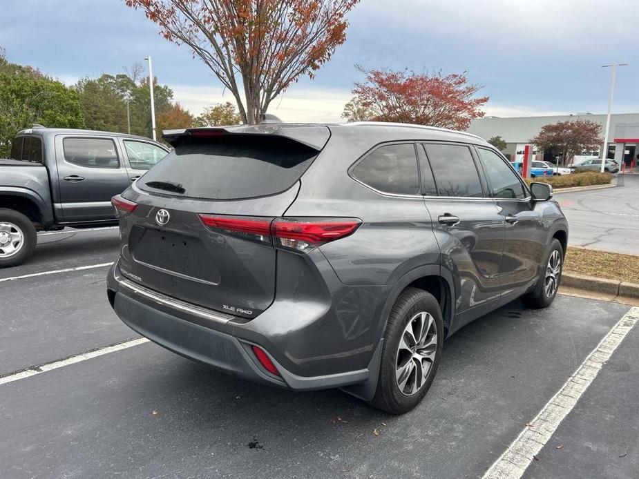 used 2020 Toyota Highlander car, priced at $29,700