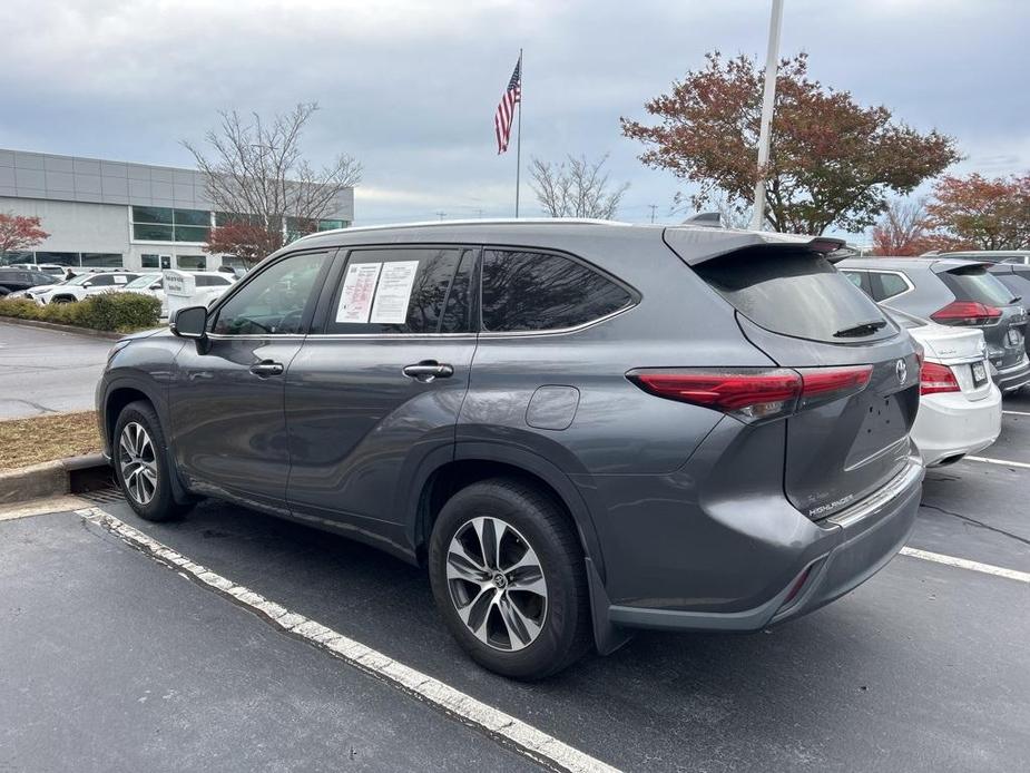 used 2020 Toyota Highlander car, priced at $29,700