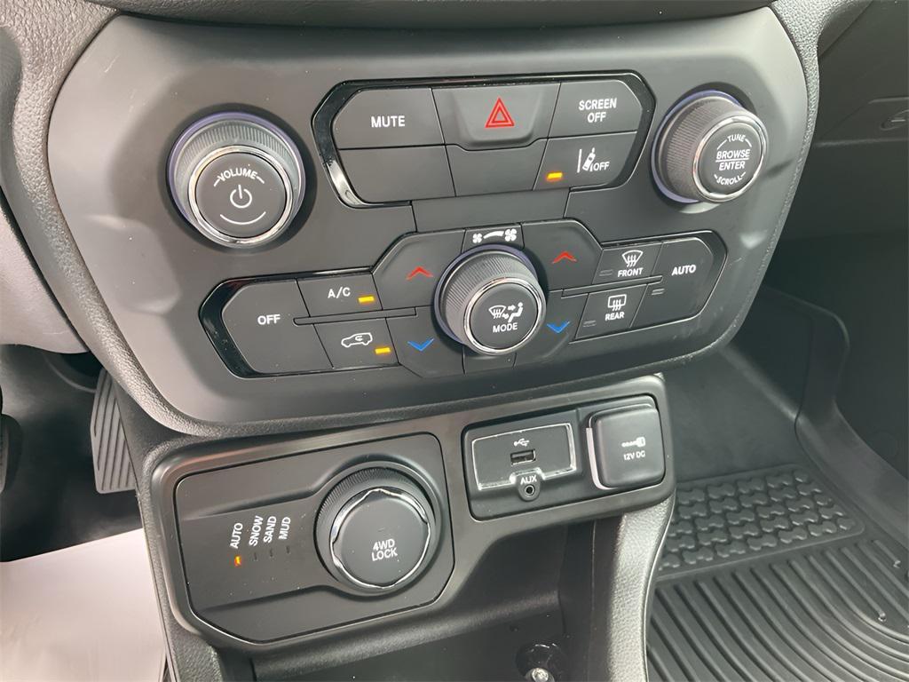 used 2022 Jeep Renegade car, priced at $19,089