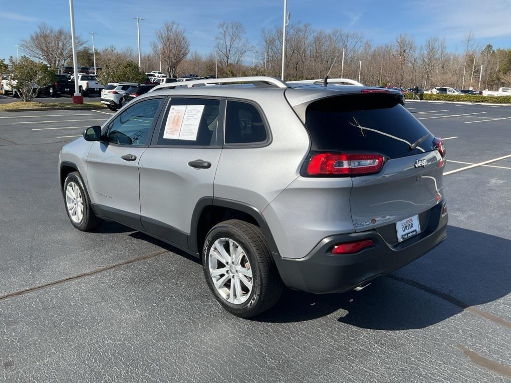 used 2015 Jeep Cherokee car, priced at $10,842