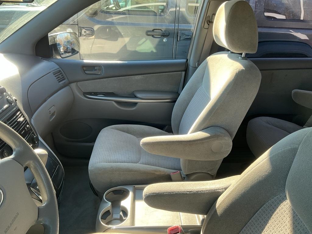 used 2009 Toyota Sienna car, priced at $8,000