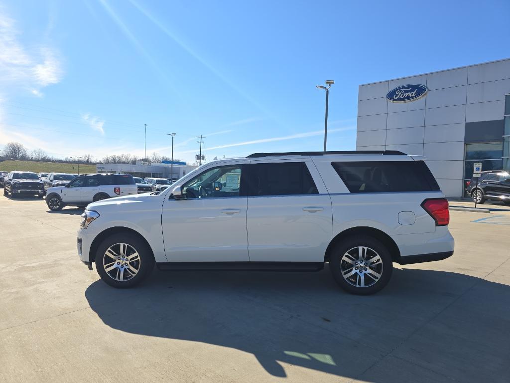 new 2024 Ford Expedition Max car, priced at $61,095