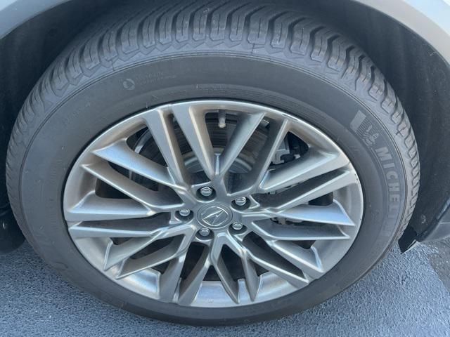 used 2022 Acura MDX car, priced at $43,296