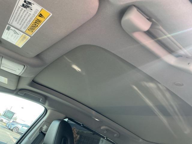 used 2023 Acura MDX car, priced at $41,949