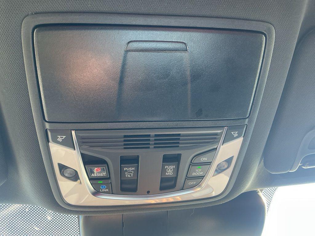 used 2025 Acura RDX car, priced at $46,251