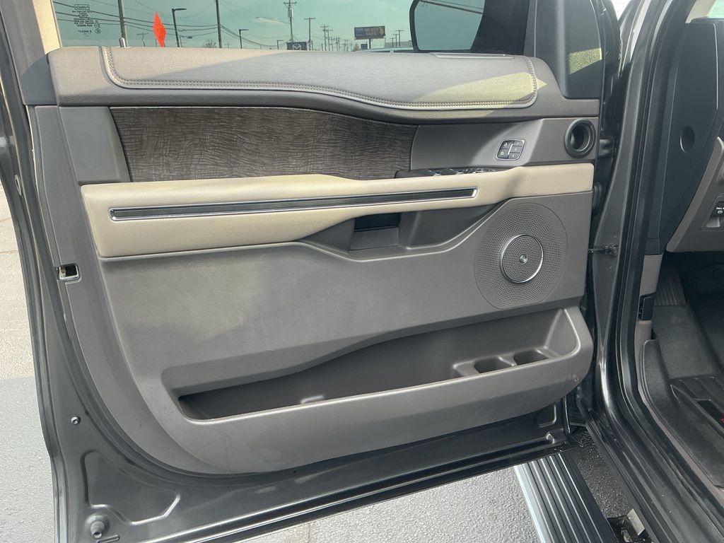 used 2019 Ford Expedition car, priced at $26,989