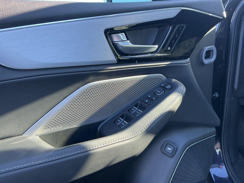 used 2024 Acura MDX car, priced at $45,540