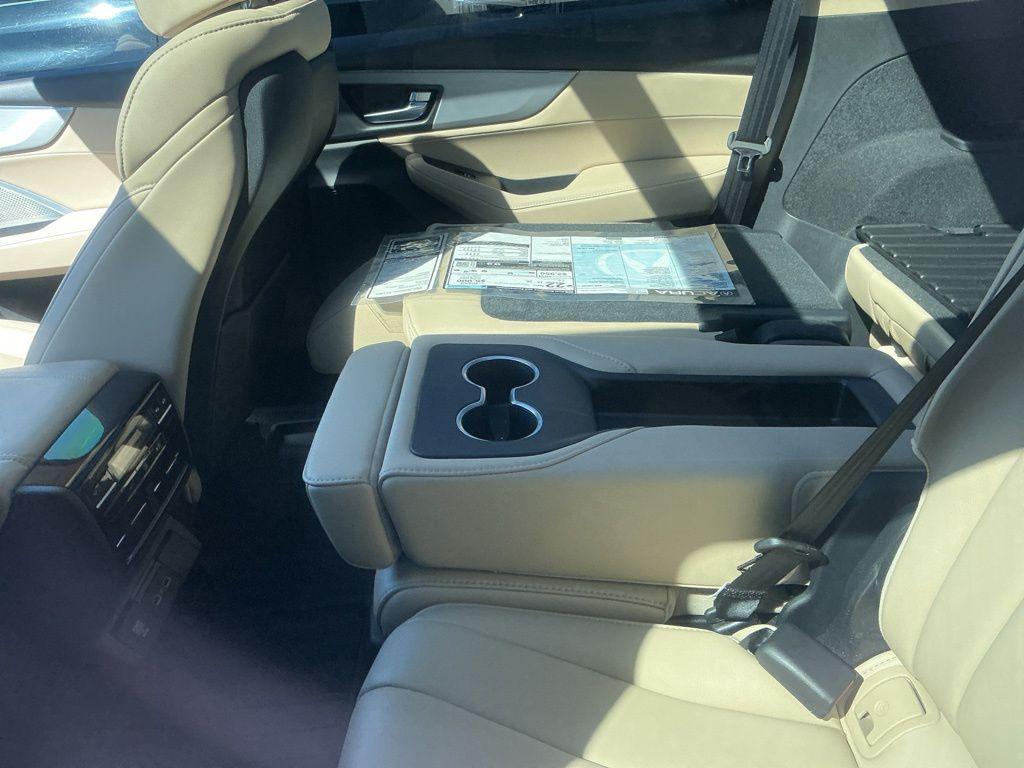 used 2024 Acura MDX car, priced at $39,799