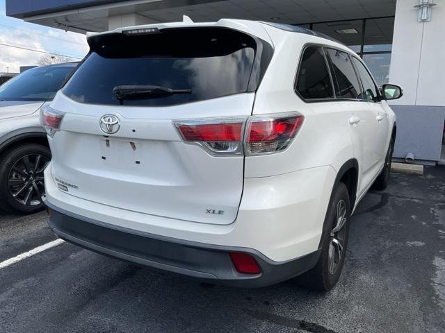 used 2016 Toyota Highlander car, priced at $23,999