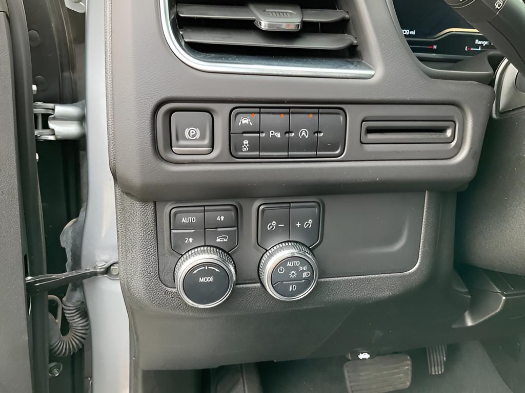 used 2024 GMC Yukon car, priced at $53,681