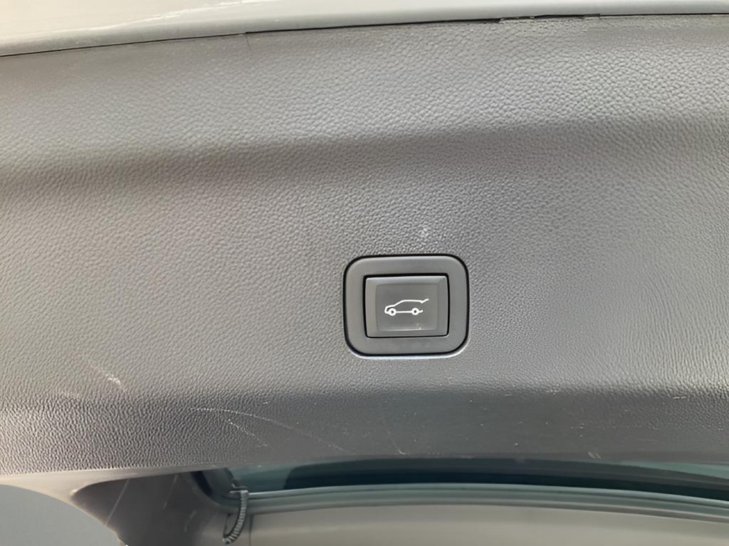 used 2024 GMC Yukon car, priced at $53,681