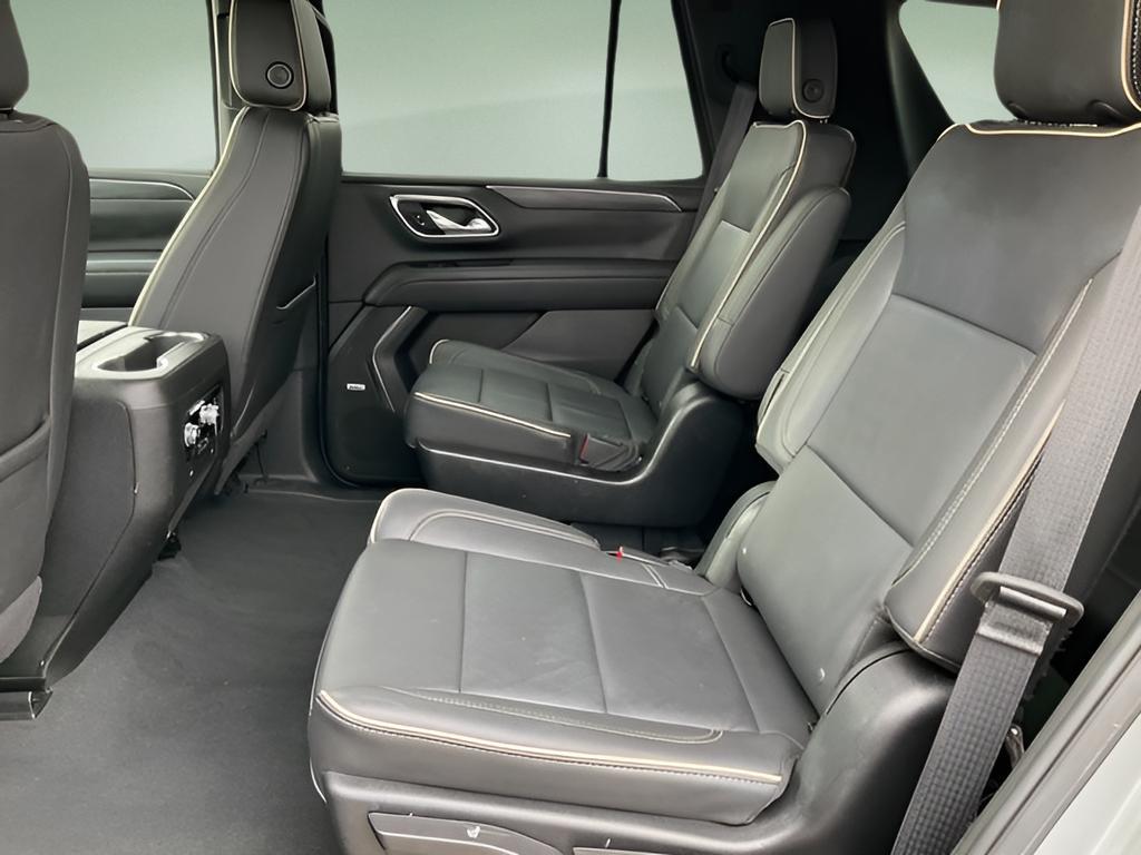 used 2024 GMC Yukon car, priced at $53,681