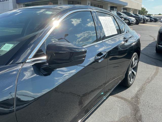 used 2025 Acura TLX car, priced at $39,900