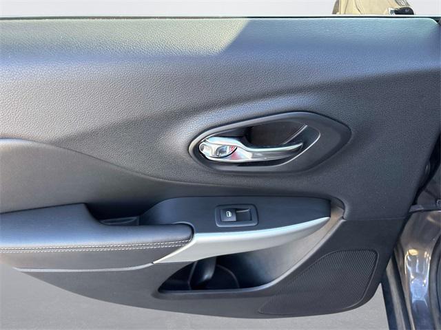 used 2018 Jeep Cherokee car, priced at $13,228