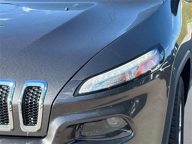 used 2018 Jeep Cherokee car, priced at $13,228