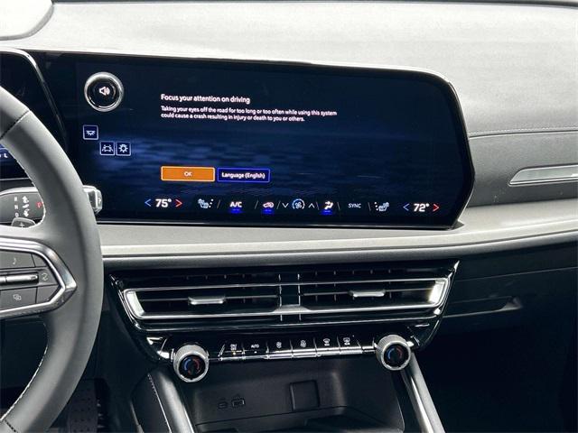 new 2025 Chevrolet Traverse car, priced at $43,000