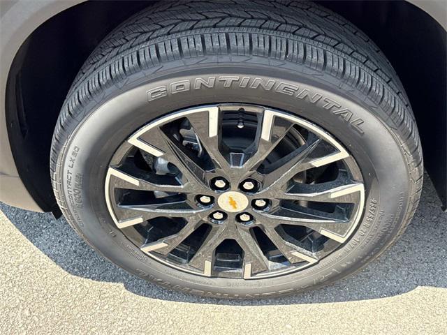 new 2025 Chevrolet Traverse car, priced at $50,000