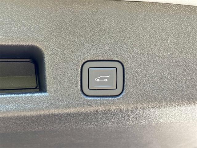 new 2026 Chevrolet Traverse car, priced at $45,000