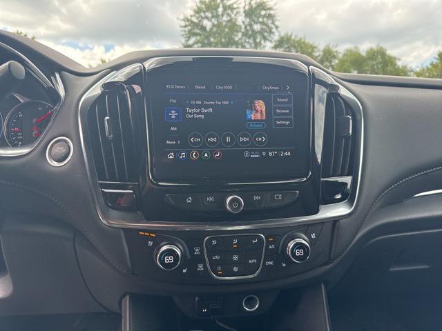 used 2023 Chevrolet Traverse car, priced at $38,494