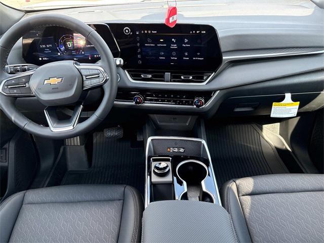 new 2026 Chevrolet Equinox car, priced at $32,000
