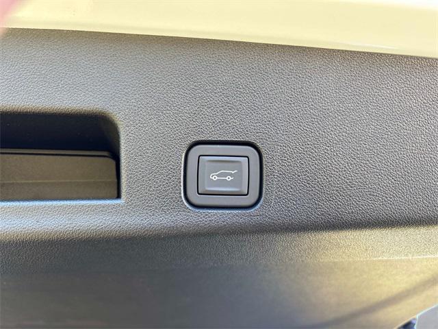 new 2026 Chevrolet Traverse car, priced at $59,545