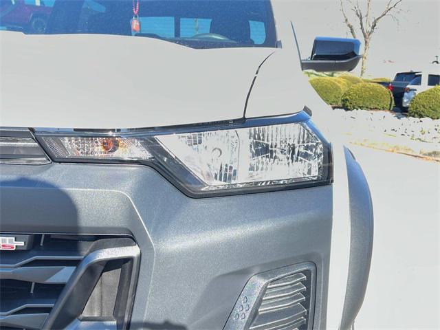 new 2024 Chevrolet Colorado car, priced at $39,600