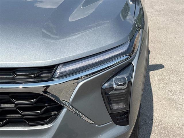 new 2025 Chevrolet Trax car, priced at $25,760