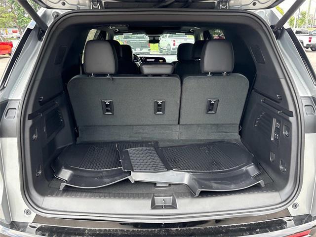 new 2025 Chevrolet Traverse car, priced at $56,000
