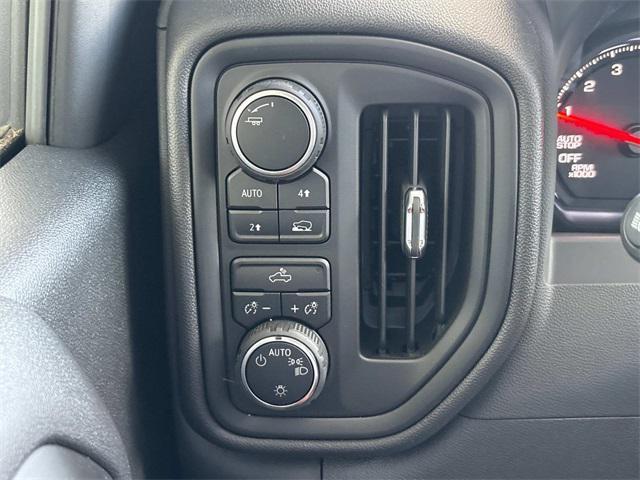 new 2025 Chevrolet Silverado 1500 car, priced at $39,500