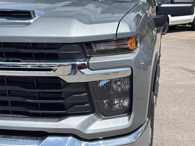 new 2025 Chevrolet Silverado 2500 car, priced at $63,000