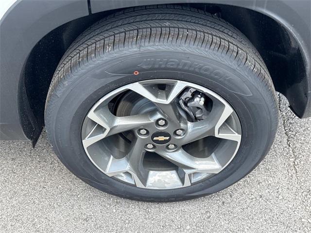 new 2025 Chevrolet Trax car, priced at $25,000