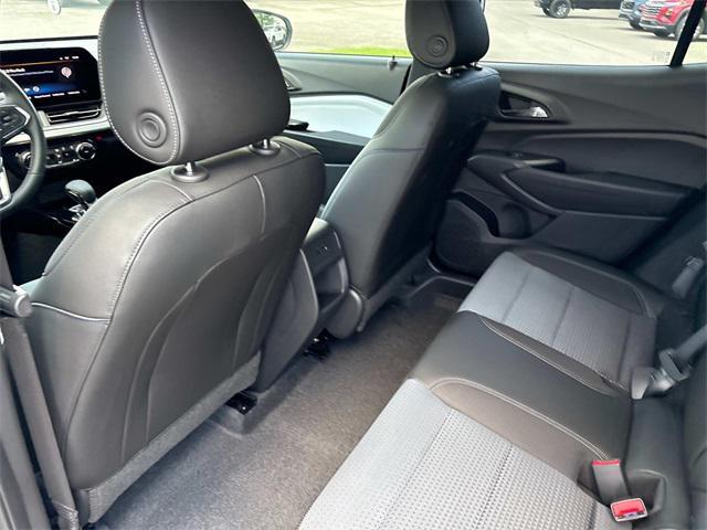 new 2025 Chevrolet Trax car, priced at $25,000