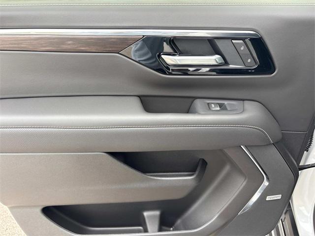 new 2025 Chevrolet Suburban car, priced at $85,000