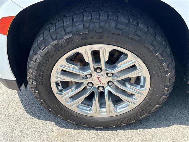 used 2022 GMC Yukon XL car, priced at $46,518