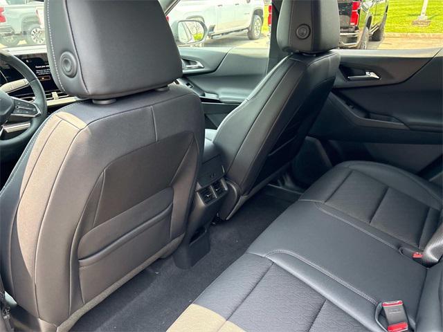 new 2026 Chevrolet Equinox car, priced at $32,000