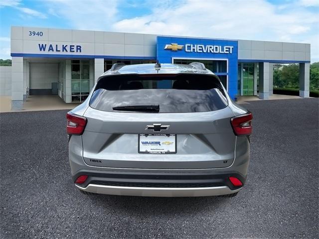 new 2025 Chevrolet Trax car, priced at $25,000