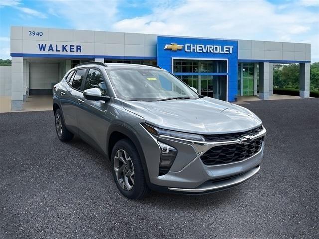 new 2025 Chevrolet Trax car, priced at $25,000
