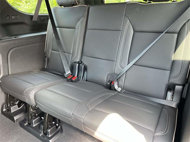 new 2025 Chevrolet Suburban car, priced at $77,000