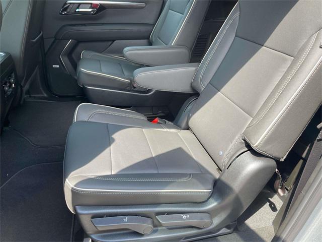 new 2025 Chevrolet Suburban car, priced at $80,000