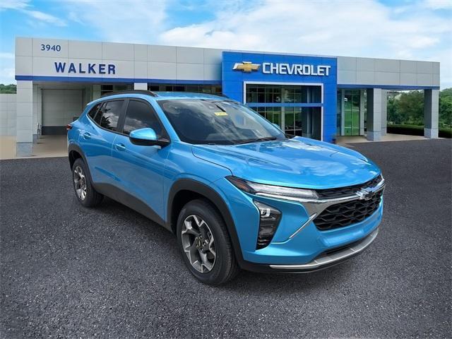 new 2025 Chevrolet Trax car, priced at $25,500