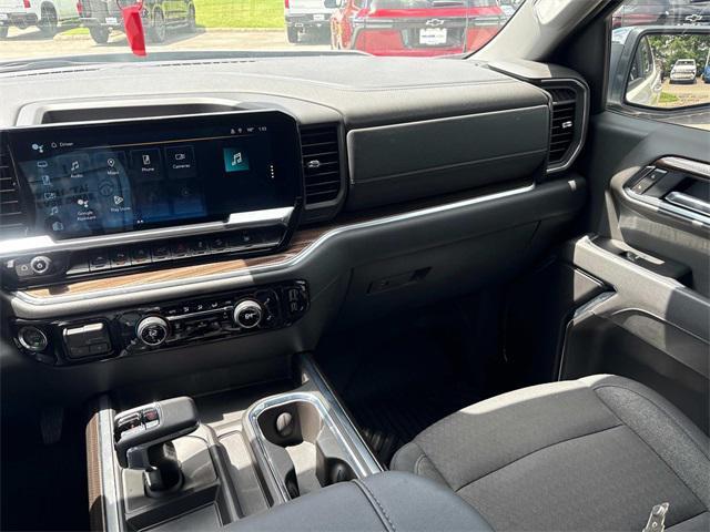 new 2025 Chevrolet Silverado 1500 car, priced at $50,000