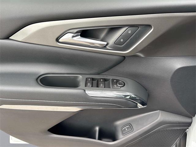 new 2026 Chevrolet Traverse car, priced at $41,205
