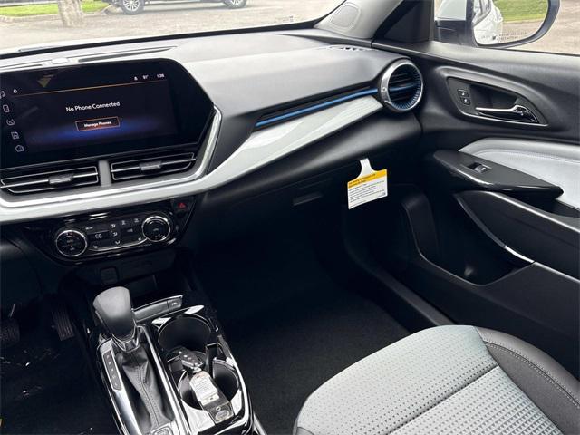 new 2025 Chevrolet Trax car, priced at $24,000