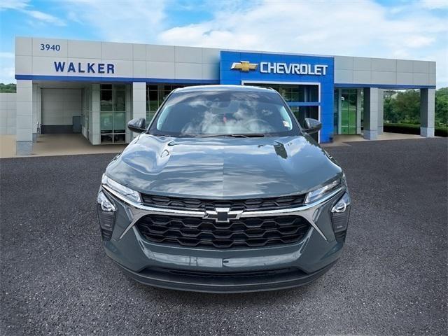 used 2025 Chevrolet Trax car, priced at $22,659